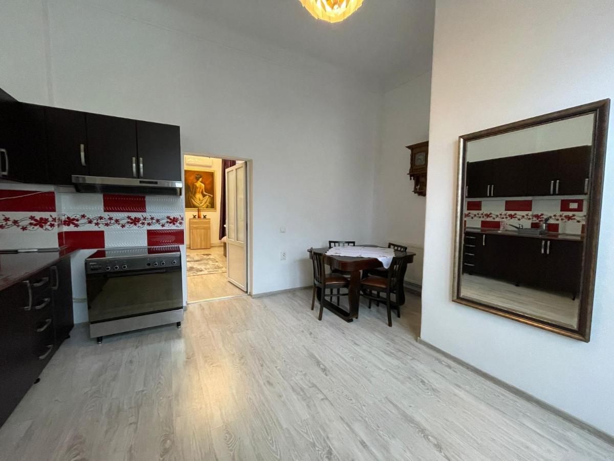 M & I Apartment 4 Marosvásárhely Kültér fotó
